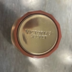 Victoria's Secret. Bare Rose Eau de Parfum